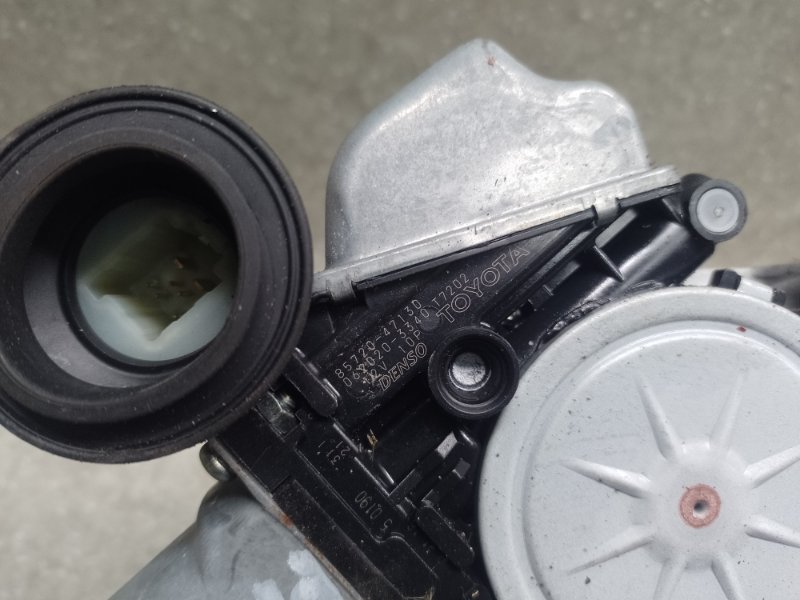 Стеклоподъемник задний левый PRIUS PLUS 11-14