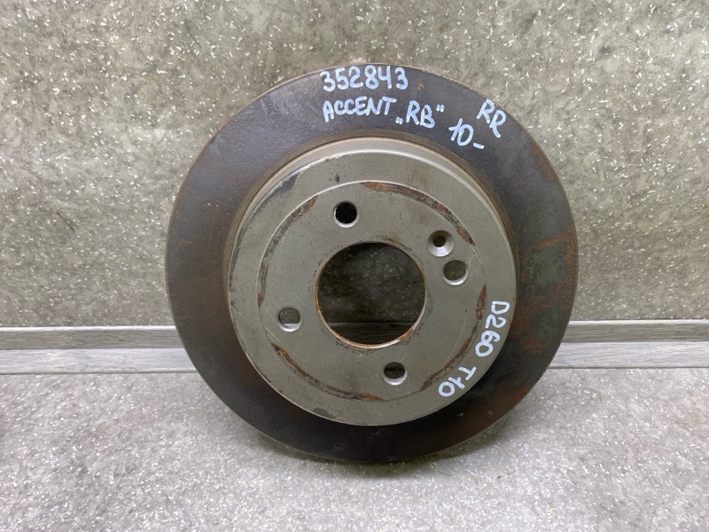 Запчасть тормозной диск задний HYUNDAI ACCENT RB 10- 58411-0U300 Б/У Тормозной диск задний HYUNDAI ACCENT RB 10- 58411-0U300 Б/У