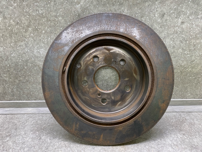 Тормозной диск задний PRIUS PLUS 11-14