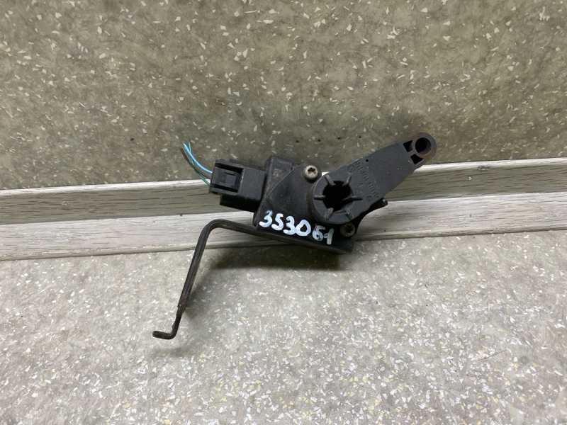 Датчик положения кузова NISSAN X-TRAIL/ROGUE T32 13-20 53812-4BA0A Б/У