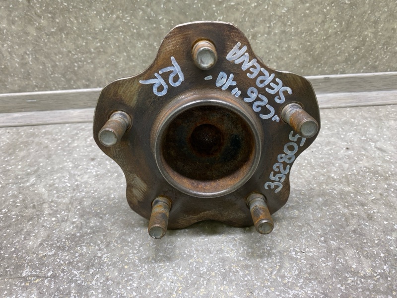 Ступица задняя SERENA (C26) 10-16