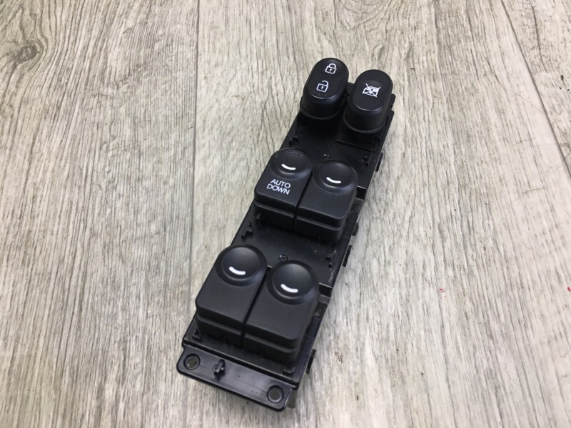 Блок управления стеклоподъемниками ACCENT RB 10- 1.6 G4FD Блок управления стеклоподъемниками ACCENT RB 10- 1.6 G4FD