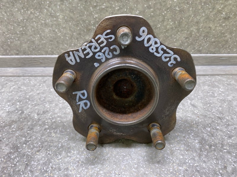 Ступица задняя SERENA (C26) 10-16