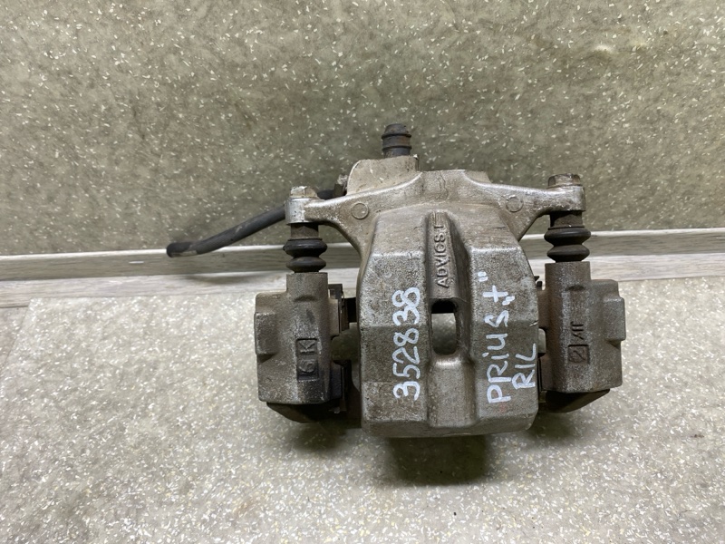 Суппорт тормозной задний левый TOYOTA PRIUS PLUS 11-14 47850-47080 Б/У