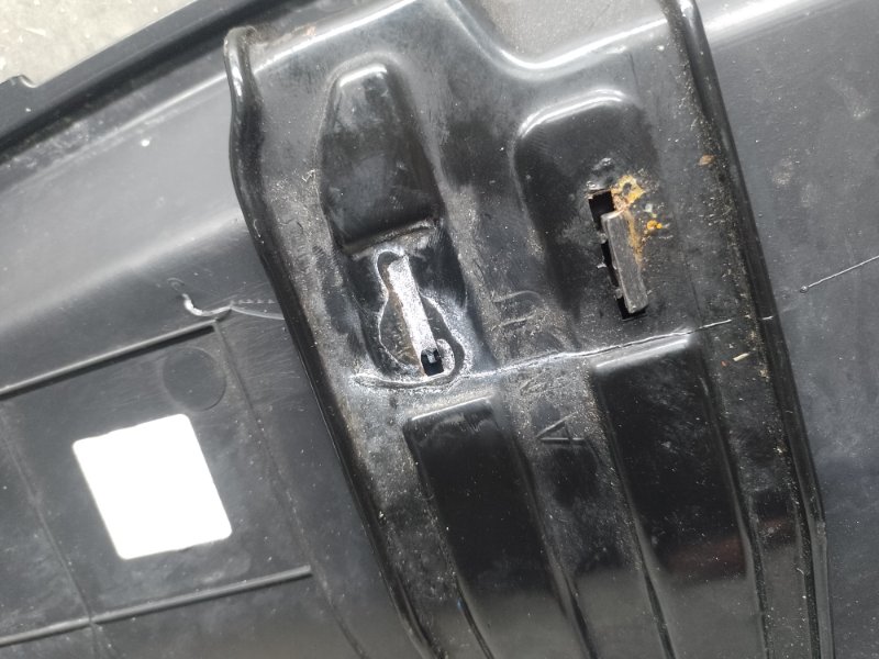 Накладка замка капота SORENTO UM 14- 2017 2.4 G4KJ