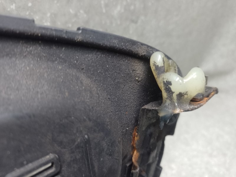 Накладка замка капота SORENTO UM 14- 2017 2.4 G4KJ