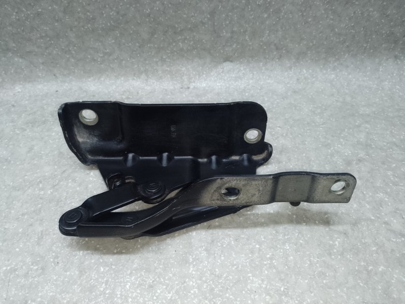 Петля капота правая KIA SORENTO UM 14- 2.4 G4KJ Петля капота правая KIA SORENTO UM 14- 2.4 G4KJ