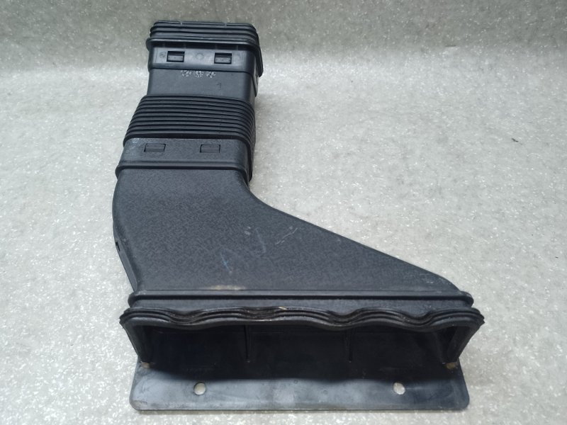 Воздухозаборник KIA SORENTO UM 14- 2017 2.4 G4KJ 28210-C5100 Б/У