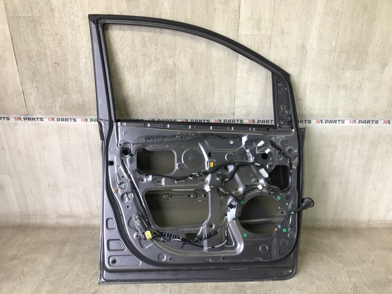 Дверь передняя левая SIENNA 11-16 2014 3.5 2GR-FE