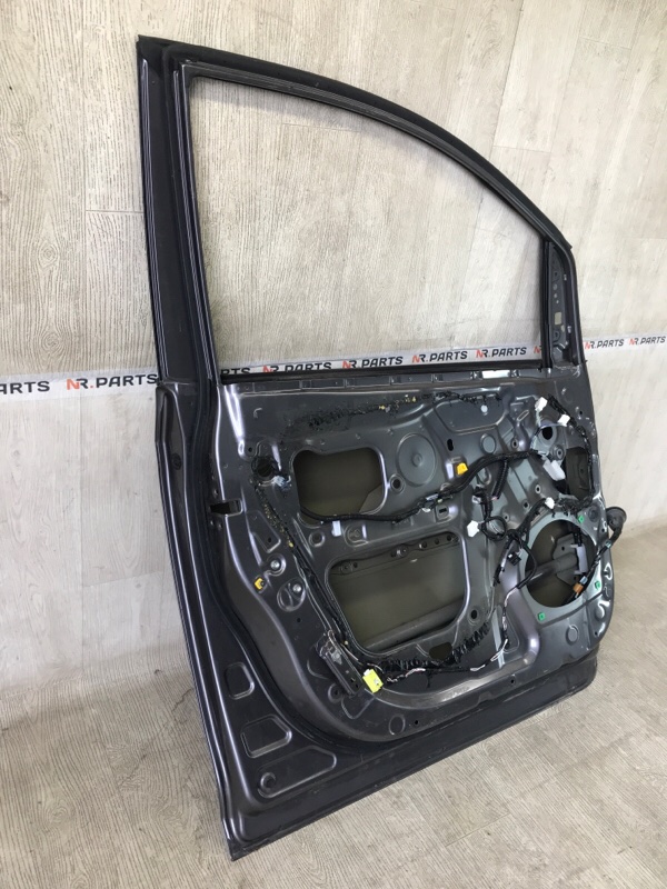 Дверь передняя левая SIENNA 11-16 2014 3.5 2GR-FE