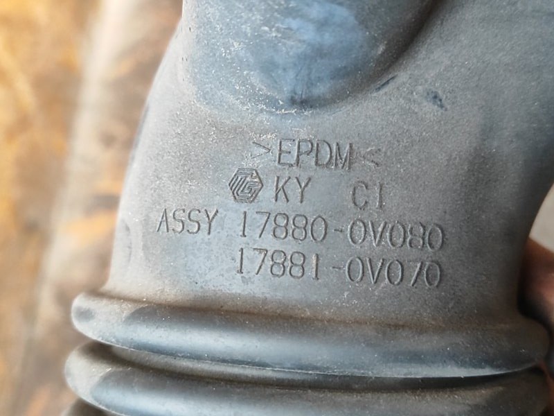 Патрубок воздушного фильтра CAMRY 55 14-17 2014 2.5 2ARFE Патрубок воздушного фильтра CAMRY 55 14-17 2014 2.5 2ARFE