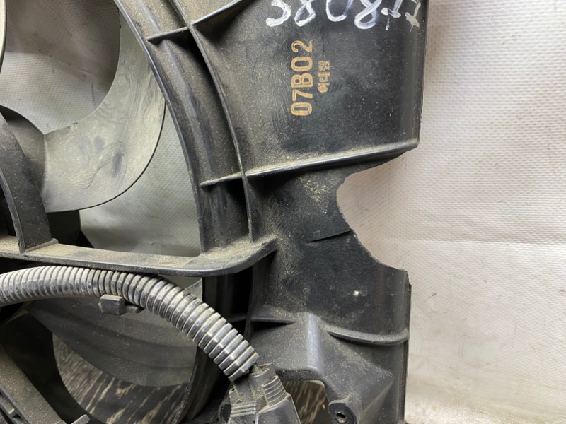 Диффузор вентилятора основного радиатора CERATO LD 04-08 Диффузор вентилятора основного радиатора CERATO LD 04-08