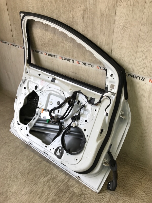 Дверь передняя левая FOCUS 10-18 2014 2.0 C20HDEX