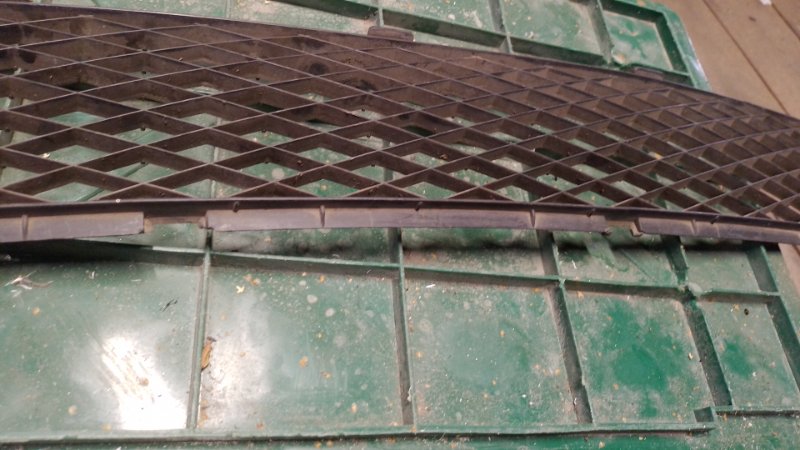 Решетка переднего бампера MAZDA 6 GG 02-07