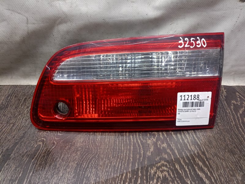 Фонарь внутренний задний правый TOYOTA CAMRY 20 96-02 Б/У