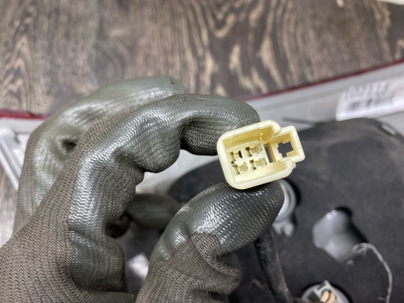 Фонарь внутренний задний правый SIENNA 11-16 2014 Внедорожник 3.5