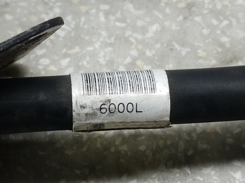 Трос стояночного тормоза левый KIA SORENTO UM 14- 2.4 G4KJ