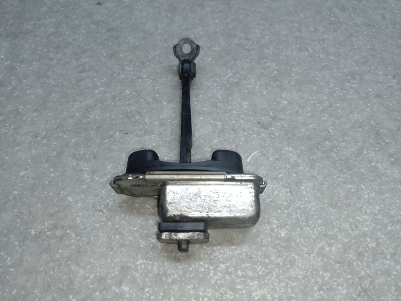 Ограничитель двери передний правый SORENTO UM 14- 2017 2.4 G4KJ