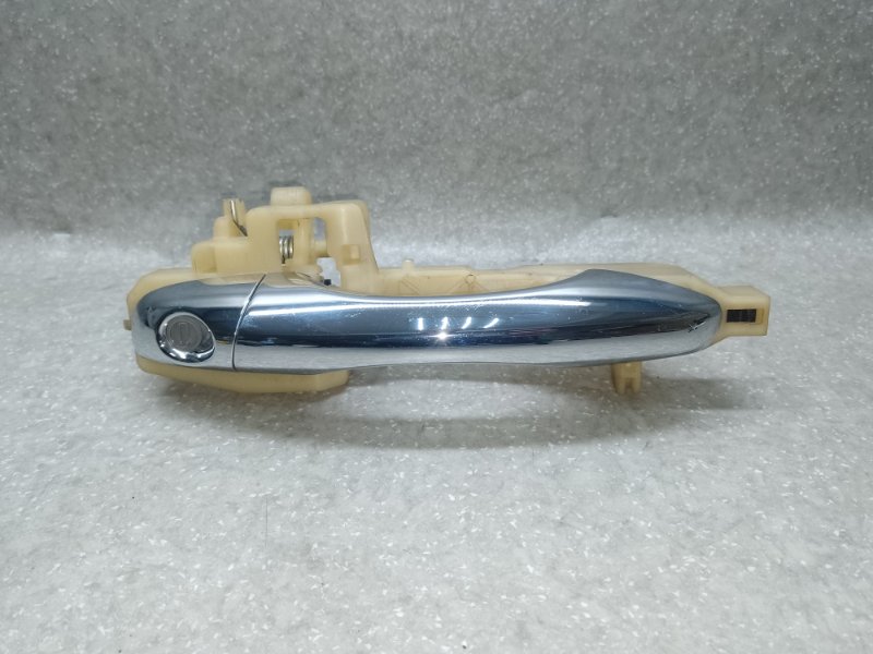 Запчасть ручка двери наружная передняя левая KIA SORENTO UM 14- 2017 2.4 G4KJ 82651-C5010 Б/У Ручка двери наружная передняя левая KIA SORENTO UM 14- 2017 2.4 G4KJ 82651-C5010 Б/У