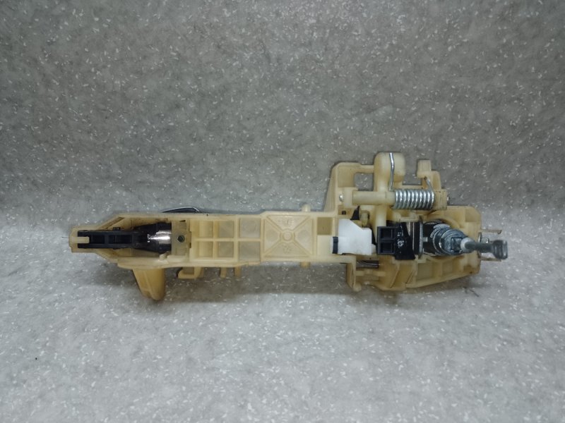 Ручка двери наружная передняя левая SORENTO UM 14- 2017 2.4 G4KJ Ручка двери наружная передняя левая SORENTO UM 14- 2017 2.4 G4KJ