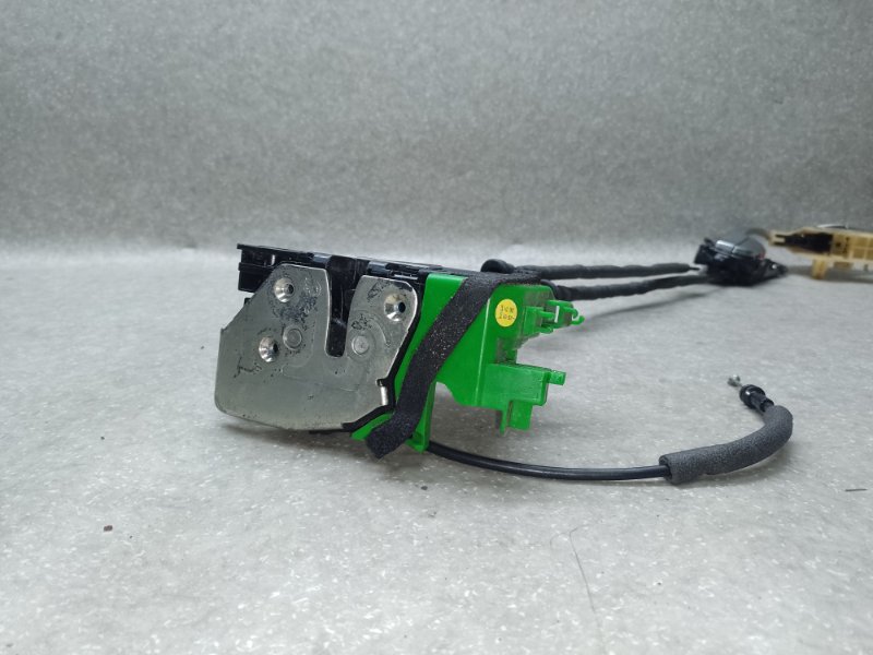 Замок двери передний правый SORENTO UM 14- 2017 2.4 G4KJ