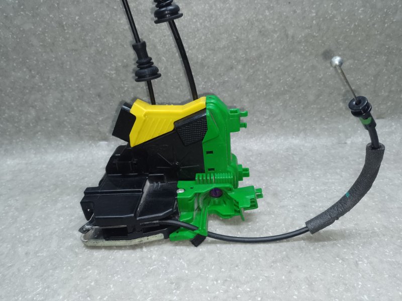 Замок двери передний левый SORENTO UM 14- 2017 2.4 G4KJ Замок двери передний левый SORENTO UM 14- 2017 2.4 G4KJ