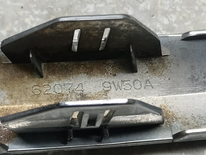 Молдинг бампера передний правый TEANA J31 03-07