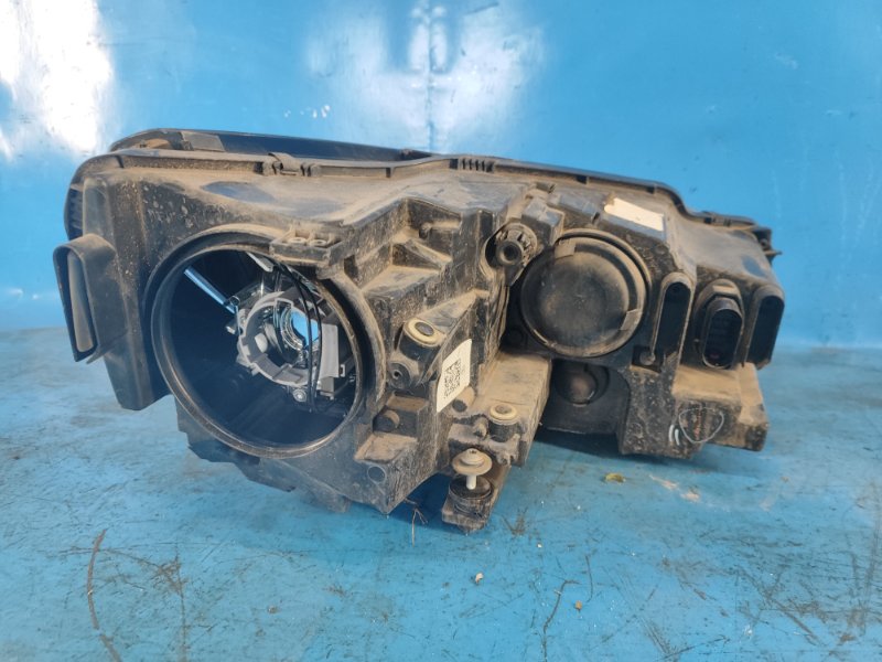 Фара левая PASSAT B8 14- 2015 1.8 CPRA