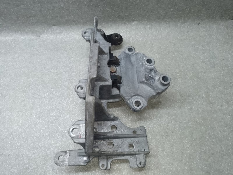 Подушка двигателя левая X-TRAIL/ROGUE T32 13-20 2016 2.5 QR25DE Подушка двигателя левая X-TRAIL/ROGUE T32 13-20 2016 2.5 QR25DE