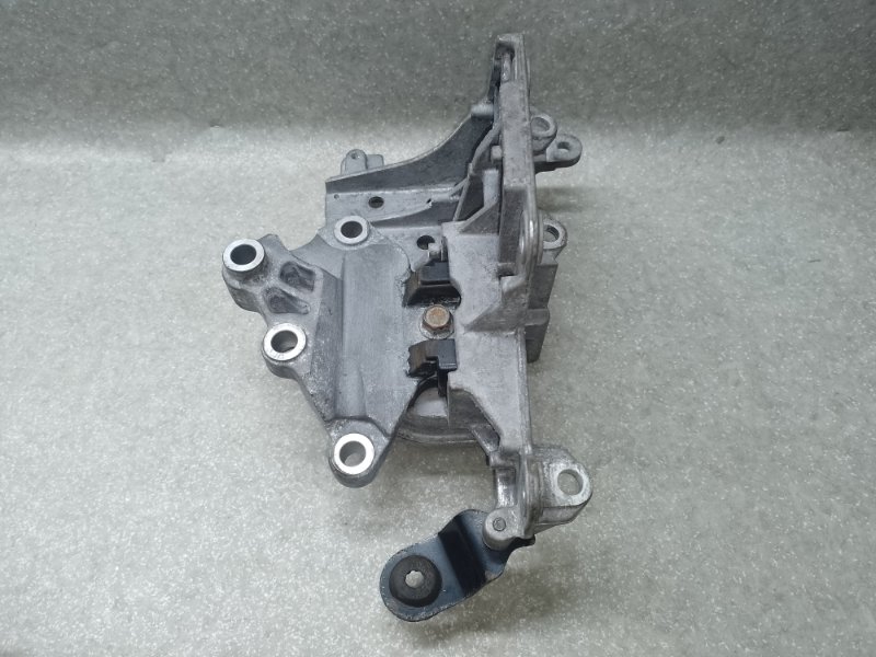 Подушка двигателя левая X-TRAIL/ROGUE T32 13-20 2016 2.5 QR25DE Подушка двигателя левая X-TRAIL/ROGUE T32 13-20 2016 2.5 QR25DE