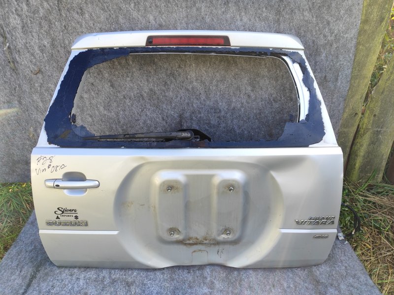 Крышка багажника SUZUKI GRAND VITARA 05-15 69100-65830 Б/У