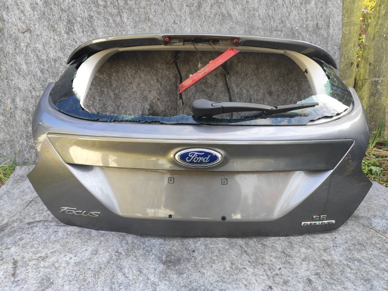 Крышка багажника FORD FOCUS 10-18