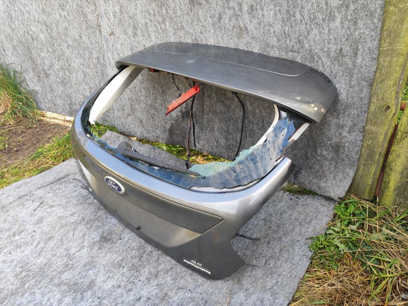 Крышка багажника FOCUS 10-18