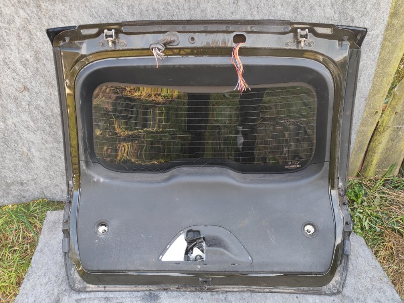 Крышка багажника GRAND CHEROKEE 11-22 2016 WK2 ERC 3.6L Крышка багажника GRAND CHEROKEE 11-22 2016 WK2 ERC 3.6L