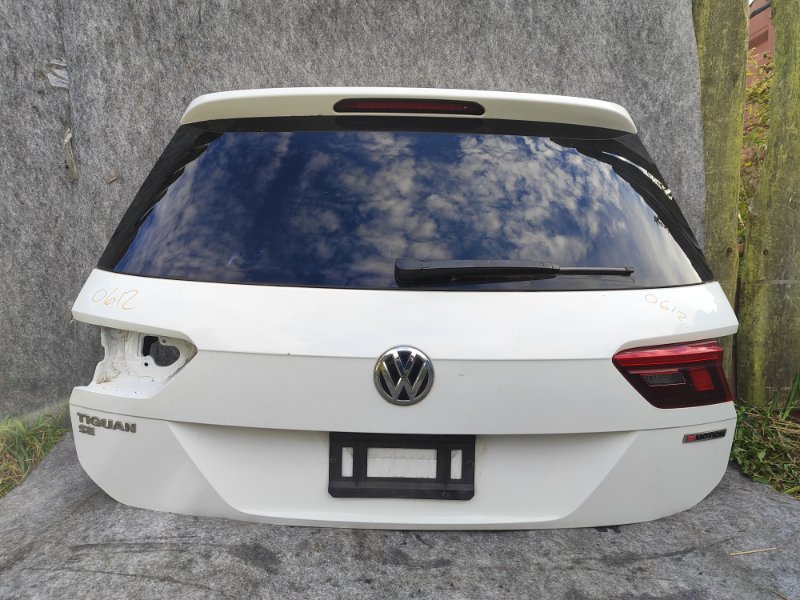 Крышка багажника TIGUAN 16-23 2018 DGUA 2.0