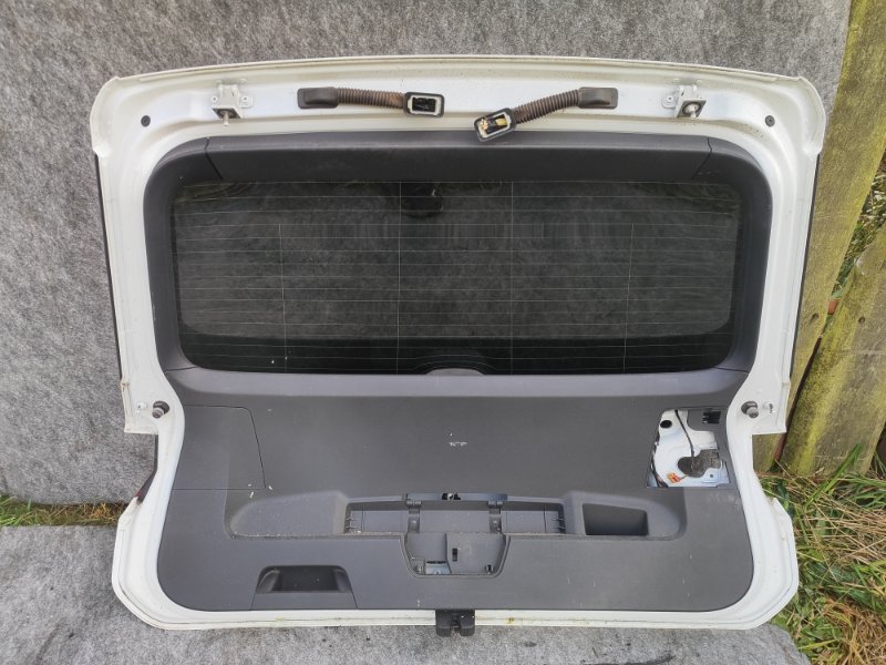 Крышка багажника TIGUAN 16-23 2018 DGUA 2.0