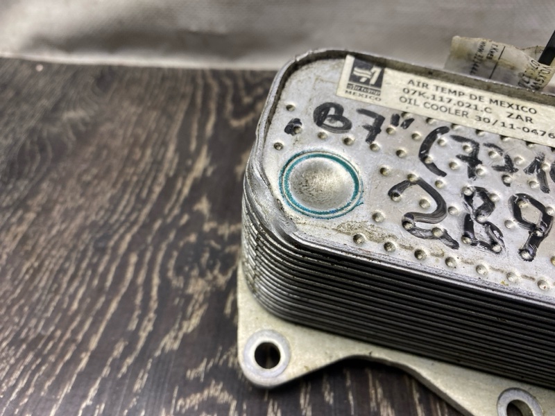 Теплообменник двигателя PASSAT B7 11-15 2012 CBTA 2.5L