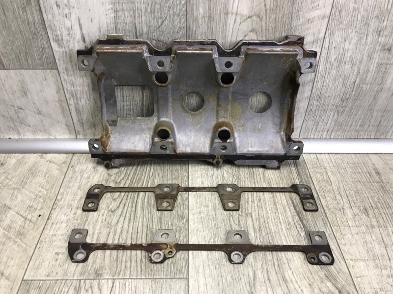 Маслоотражатель MITSUBISHI OUTLANDER XL 05-13 2007 3.0 6B31 1052A860 Б/У