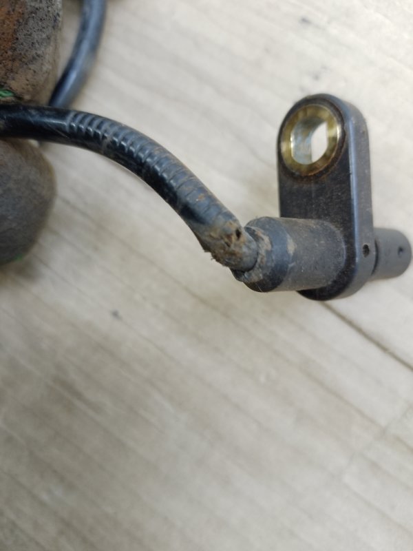 Датчик ABS задний левый LEAF 10-17