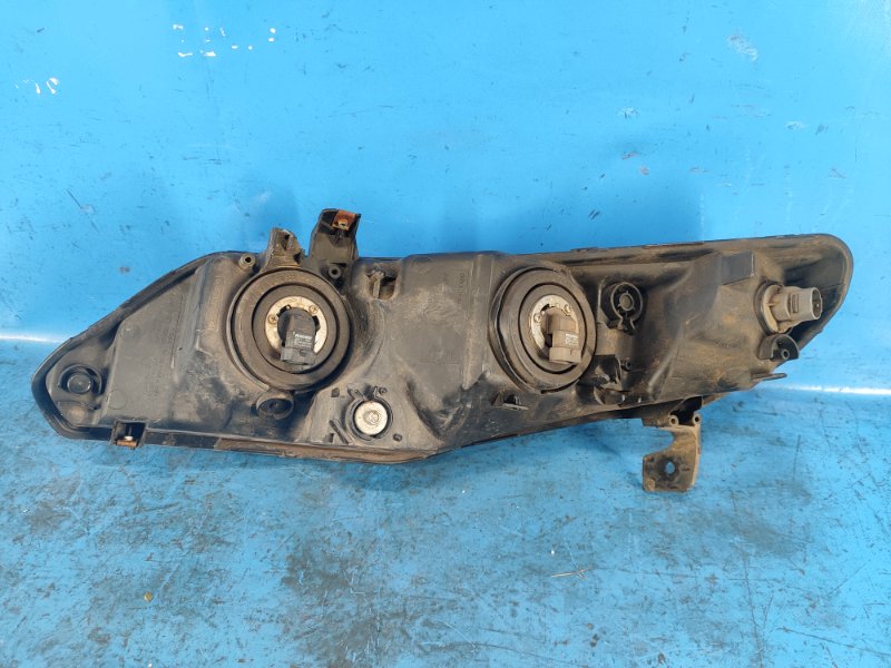 Фара правая CIVIC 4D 06-11