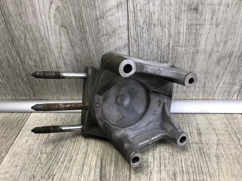 Кронштейн двигателя OUTLANDER XL 05-13 2007 3.0 6B31