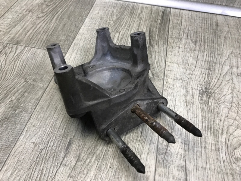 Кронштейн двигателя MITSUBISHI OUTLANDER XL 05-13 3.0 6B31