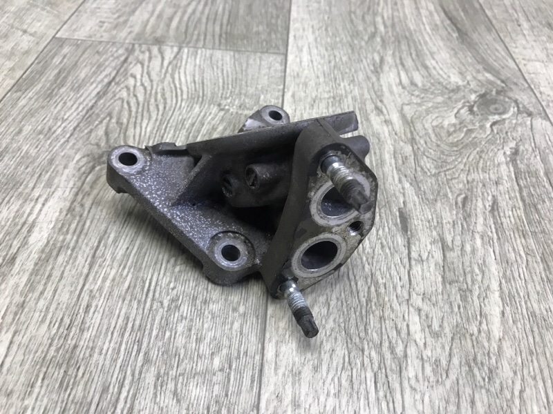 Кронштейн SIENNA 11-16 2014 3.5 2GR-FE