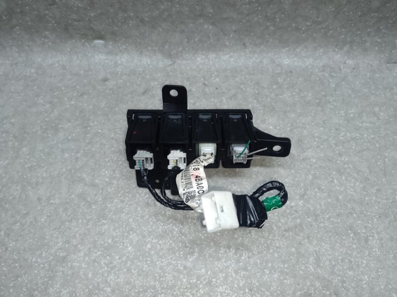 Блок кнопок консоли X-TRAIL/ROGUE T32 13-20 2016 2.5 QR25DE