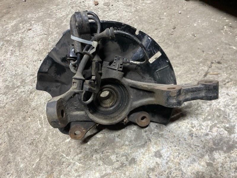 Запчасть кулак поворотный передний левый HYUNDAI ACCENT RB 10- Б/У Кулак поворотный передний левый HYUNDAI ACCENT RB 10- Б/У