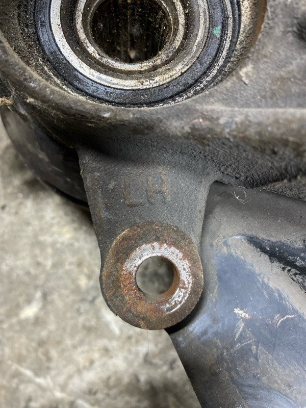 Кулак поворотный передний левый HYUNDAI ACCENT RB 10- Кулак поворотный передний левый HYUNDAI ACCENT RB 10-