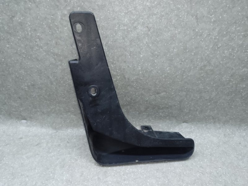 Брызговик задний правый X-TRAIL/ROGUE T32 13-20 2016 2.5 QR25DE