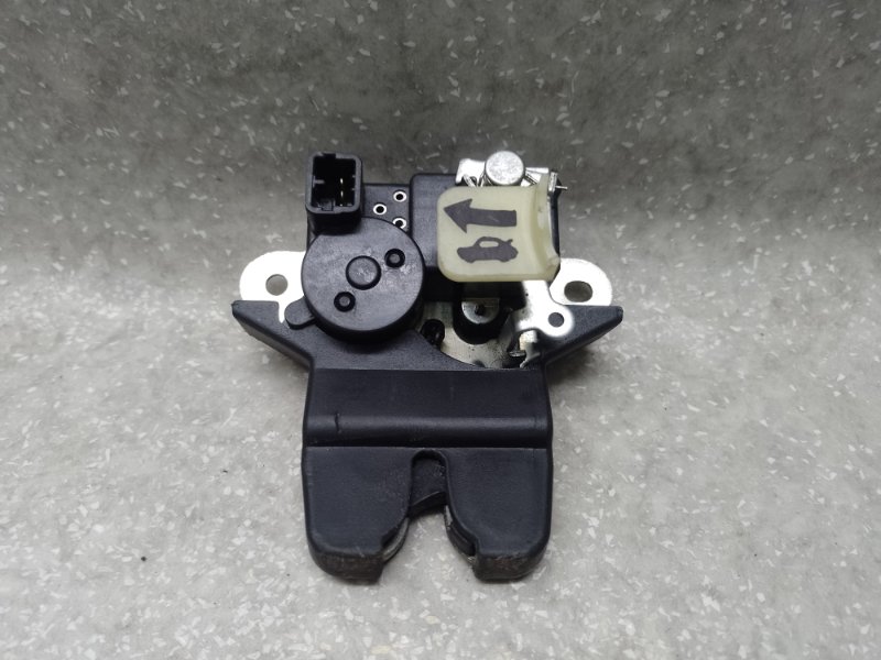 Замок крышки багажника HYUNDAI GENESIS COUPE 09-16 81230-0A501 Б/У