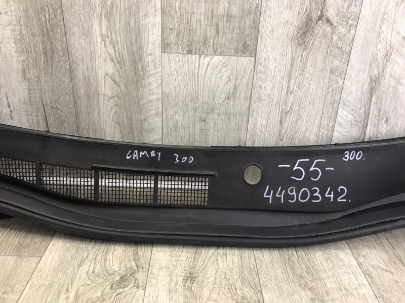Пластик под лобовое стекло / Жабо TOYOTA CAMRY 55 14-17