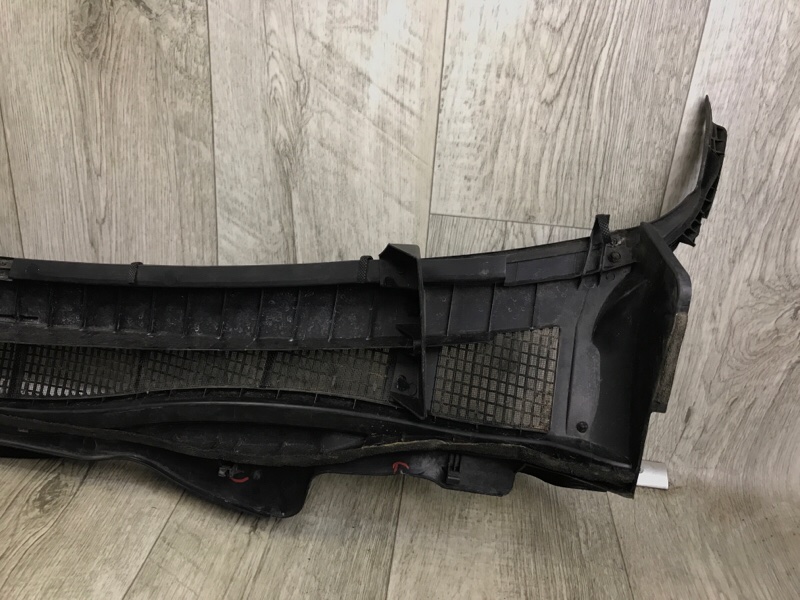 Пластик под лобовое стекло / Жабо CAMRY 55 14-17